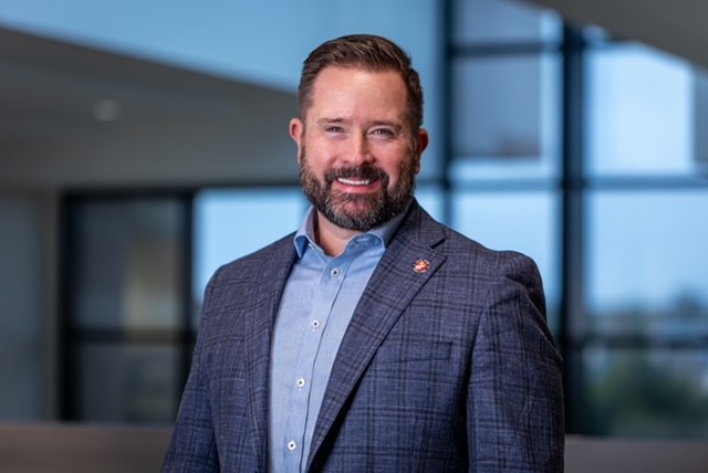 Noll Saunders Headshot