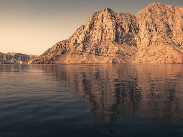 Vista dello Stretto di Hormuz